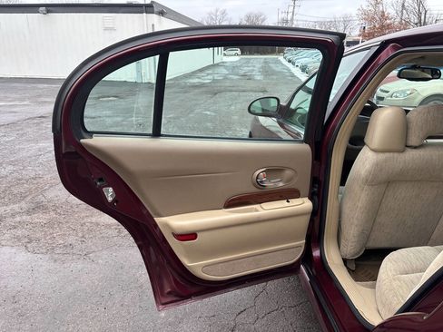 Used 2005 Buick Le Sabre Custom image 19