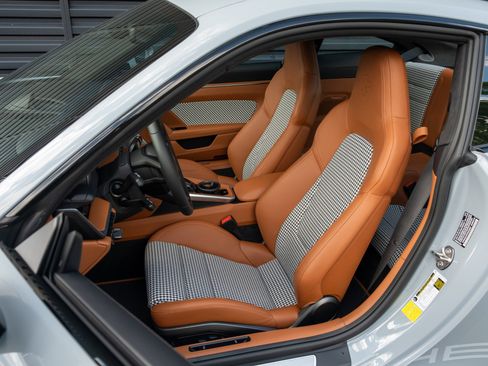 Used 2023 Porsche 911 Sport Classic RWD image 5