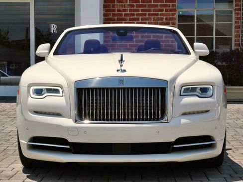 Used 2018 Rolls-Royce Dawn image 5