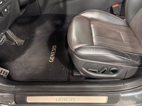 Used 2018 Genesis G80 3.3T Sport image 19