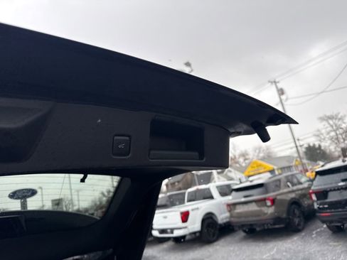 Used 2022 Ford Escape SE w/ Convenience Package image 12