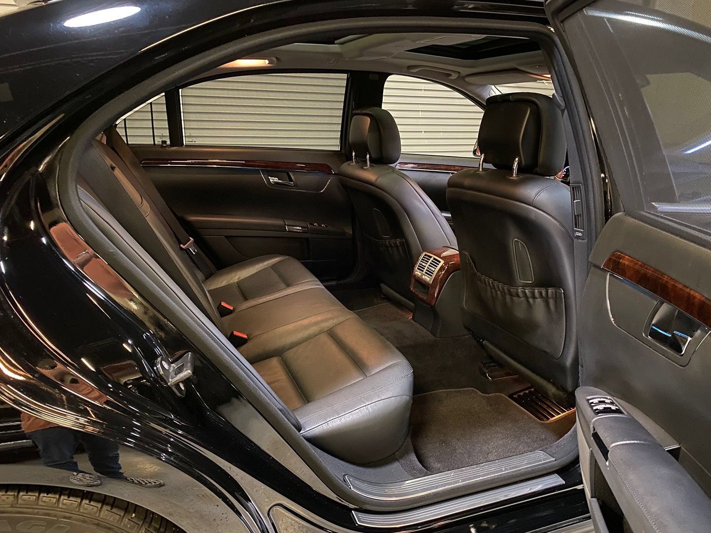 Used 2010 Mercedes-Benz S 550 4MATIC image 26