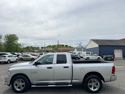 Used 2018 RAM 1500 Express w/ Express Value Package AWD/4WD image 10