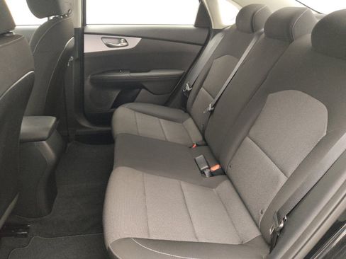 Used 2022 Kia Forte LXS FWD image 18