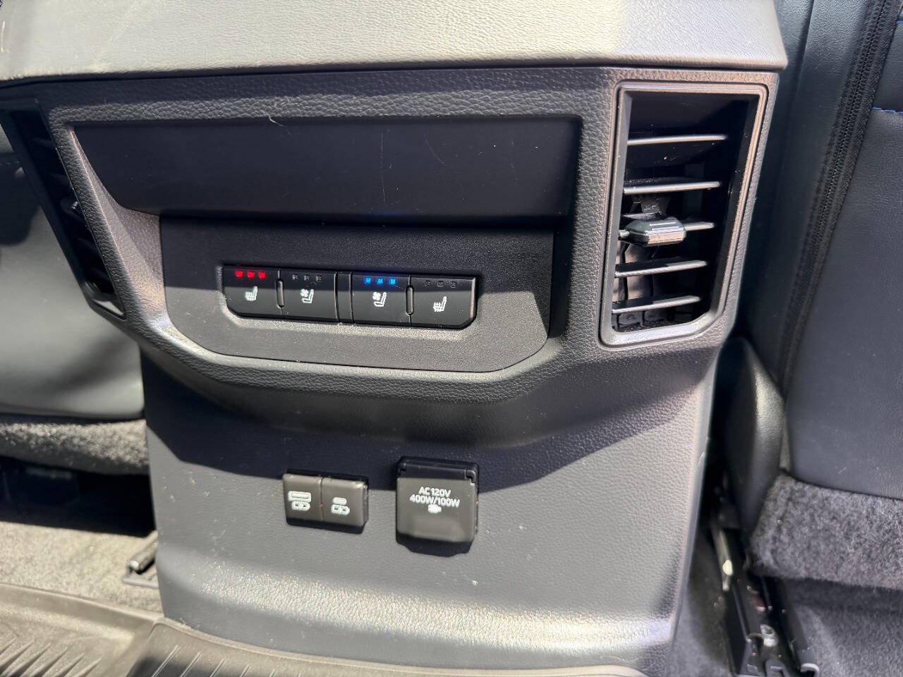 Used 2024 Toyota Tundra Platinum AWD/4WD image 25