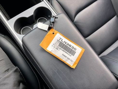 Used 2021 Tesla Model 3 Standard Range Plus RWD image 33