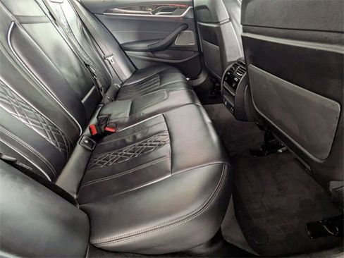 Used 2021 BMW 540i xDrive w/ Premium Package image 32