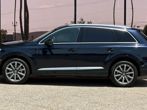Used 2017 Audi Q7 3.0T Premium Plus w/ Premium Plus Package AWD/4WD image 4
