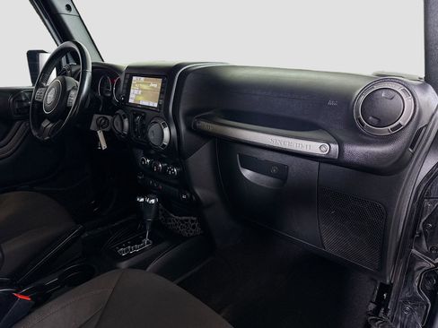 Used 2017 Jeep Wrangler Unlimited Sport w/ Quick Order Package 24S image 28