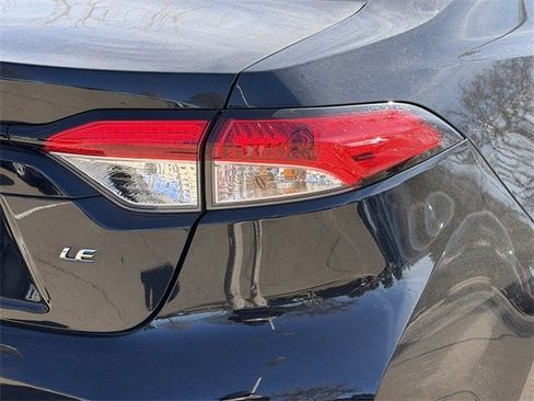 Certified 2025 Toyota Corolla LE image 7