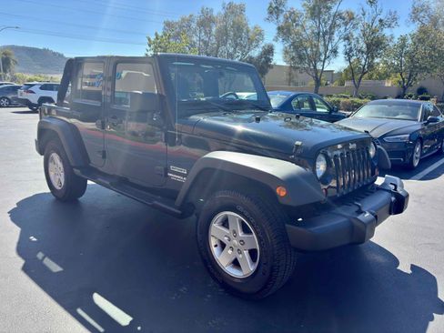 Used 2013 Jeep Wrangler Unlimited Sport AWD/4WD image 11