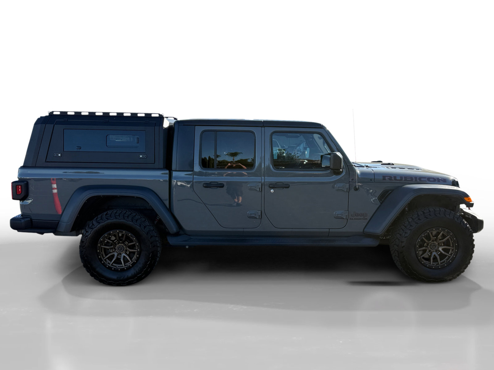 Used 2022 Jeep Gladiator Rubicon w/ Trailer Tow Package AWD/4WD image 6