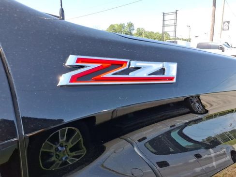 Used 2022 Chevrolet Silverado 1500 LTZ w/ LTZ Convenience Package II AWD/4WD image 10