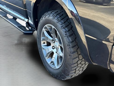 Used 2018 RAM 1500 Limited image 8