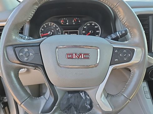 Used 2019 GMC Acadia SLE w/ LPO, Floor Liner Package image 19