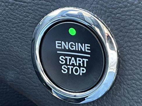 Used 2019 Ford Edge Titanium w/ Cold Weather Package AWD/4WD image 27