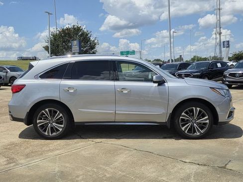 Used 2020 Acura MDX SH-AWD w/ Technology Package image 3