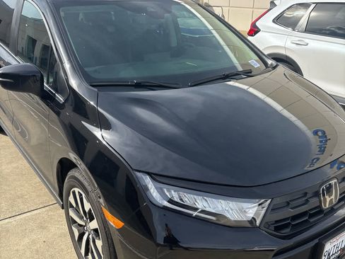 New 2026 Honda Odyssey EX-L image 3