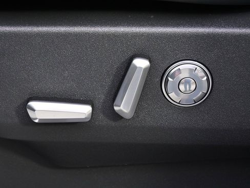 New 2025 Lincoln Navigator Reserve w/ Jet Appearance Package image 14