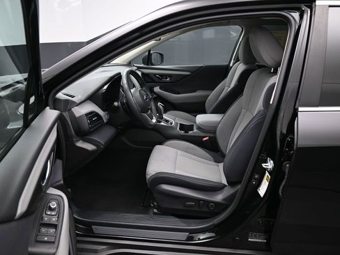 Used 2023 Subaru Outback Premium image 9