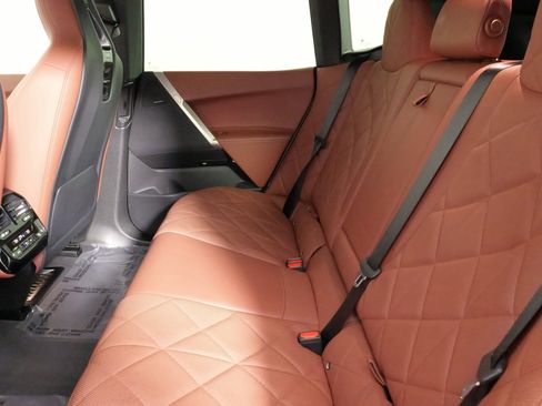 Used 2023 BMW iX xDrive50 w/ Premium Package image 38