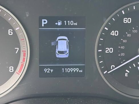 Used 2019 Hyundai Tucson SE FWD image 2