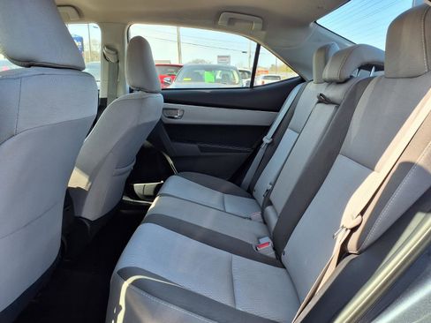 Used 2017 Toyota Corolla LE image 7