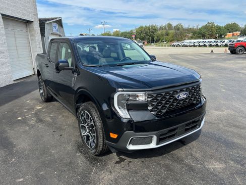 New 2025 Ford Maverick Lariat image 16