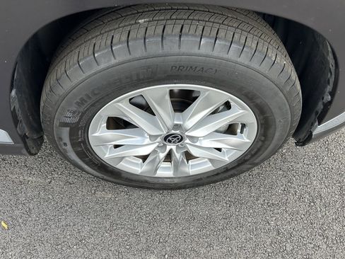 Certified 2023 Toyota Corolla Cross LE image 25