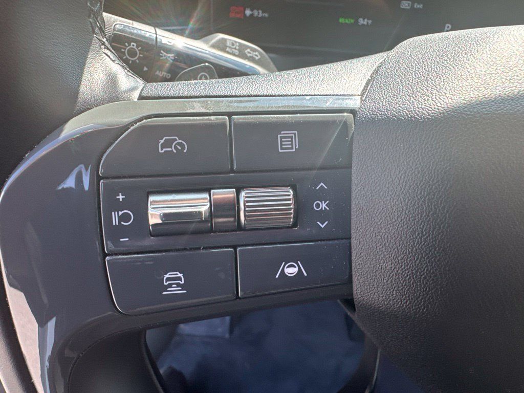 Used 2024 Kia EV9 Light Long Range RWD image 12