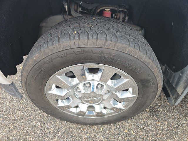 Used 2019 GMC Sierra 2500 Denali w/ Duramax Plus Package AWD/4WD image 18