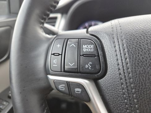 Used 2015 Toyota Highlander Plus image 9