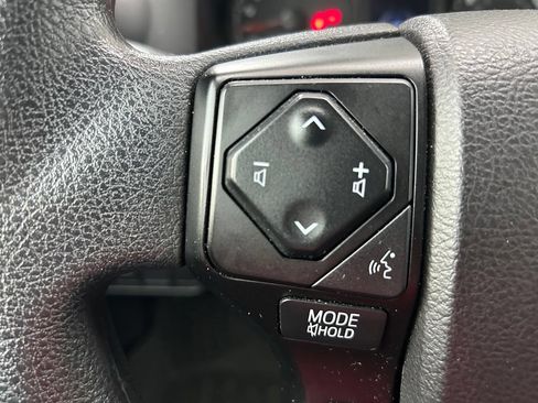 Used 2021 Toyota Tacoma SR AWD/4WD image 18