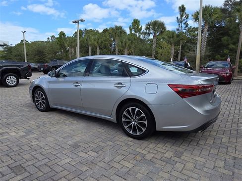 Certified 2018 Toyota Avalon XLE Premium image 9