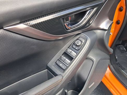 Used 2019 Subaru Crosstrek 2.0i Limited w/ Moonroof Package w/Navigation AWD/4WD image 17