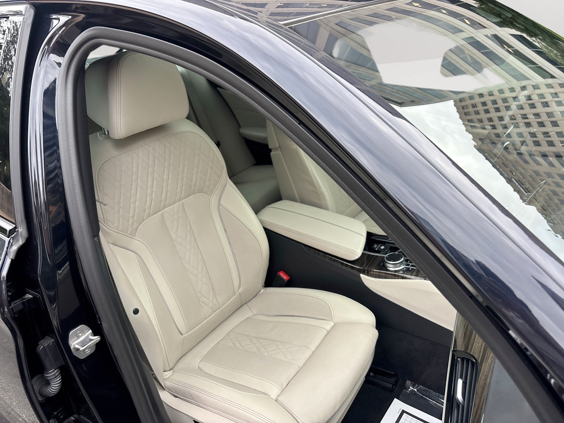 Used 2019 BMW 540i RWD image 28