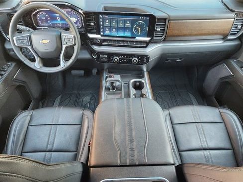 Used 2023 Chevrolet Silverado 1500 High Country w/ High Country Premium Package image 28