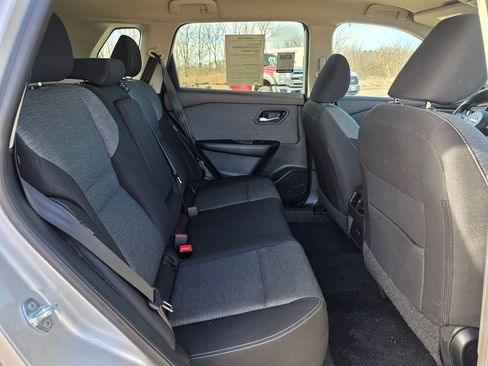 Used 2023 Nissan Rogue SV image 32