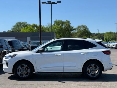 Certified 2023 Ford Escape ST-Line w/ Tech Pack #1 AWD/4WD image 42