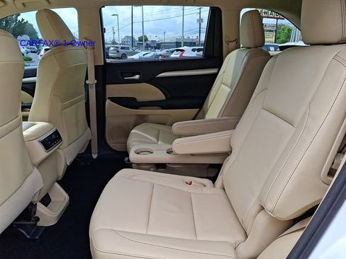 Used 2016 Toyota Highlander XLE AWD/4WD image 11