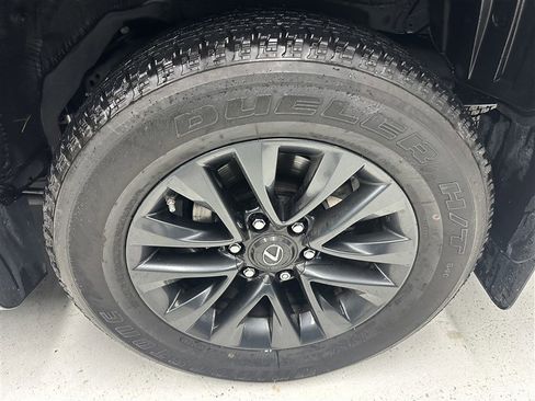 Used 2021 Lexus GX 460 Premium w/ Premium Package image 17