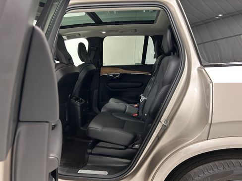 Used 2023 Volvo XC90 T8 Plus w/ Protection Package Premier AWD/4WD image 29