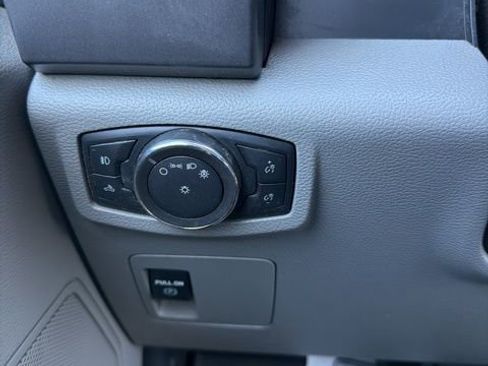 Used 2020 Ford F150 XLT image 12