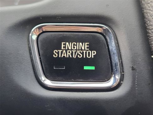 Used 2019 GMC Acadia SLE FWD image 19