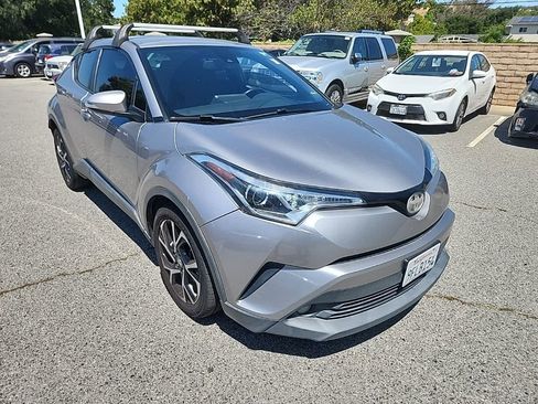Used 2018 Toyota C-HR XLE image 7