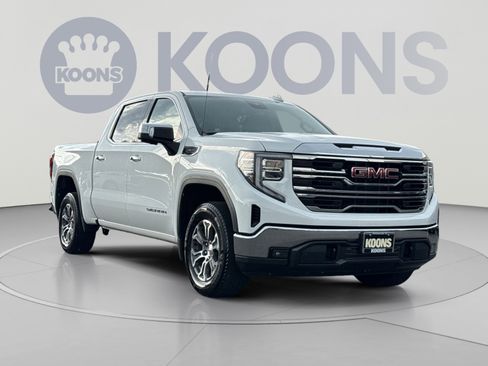 Used 2025 GMC Sierra 1500 SLT AWD/4WD image 10