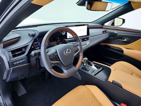 Used 2025 Lexus ES 300h w/ Accessory Package (Z2) image 20