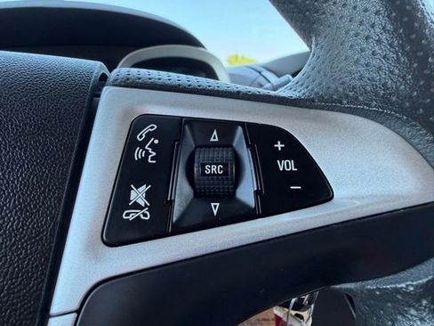 Used 2017 Chevrolet Equinox LT w/ LPO, Protection Package FWD image 19