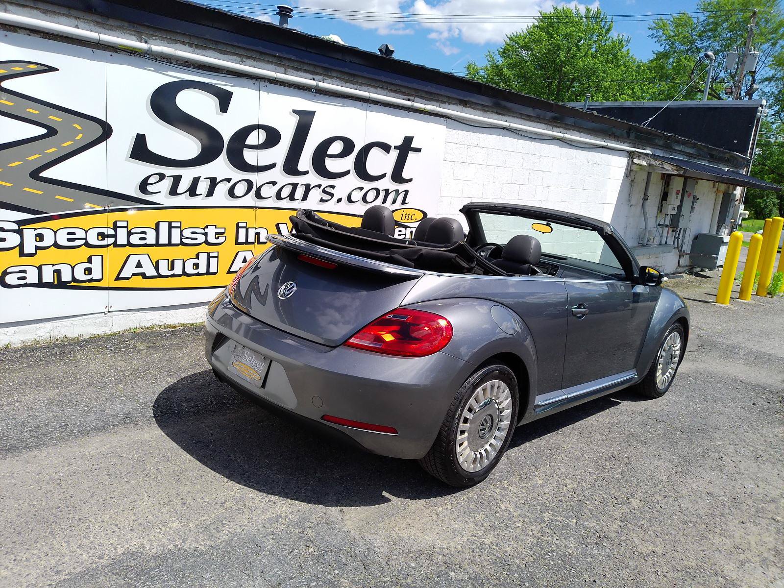 Used 2015 Volkswagen Beetle 1.8T FWD image 2