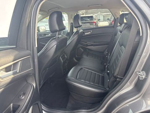 Used 2022 Ford Edge SEL w/ Convenience Package image 16